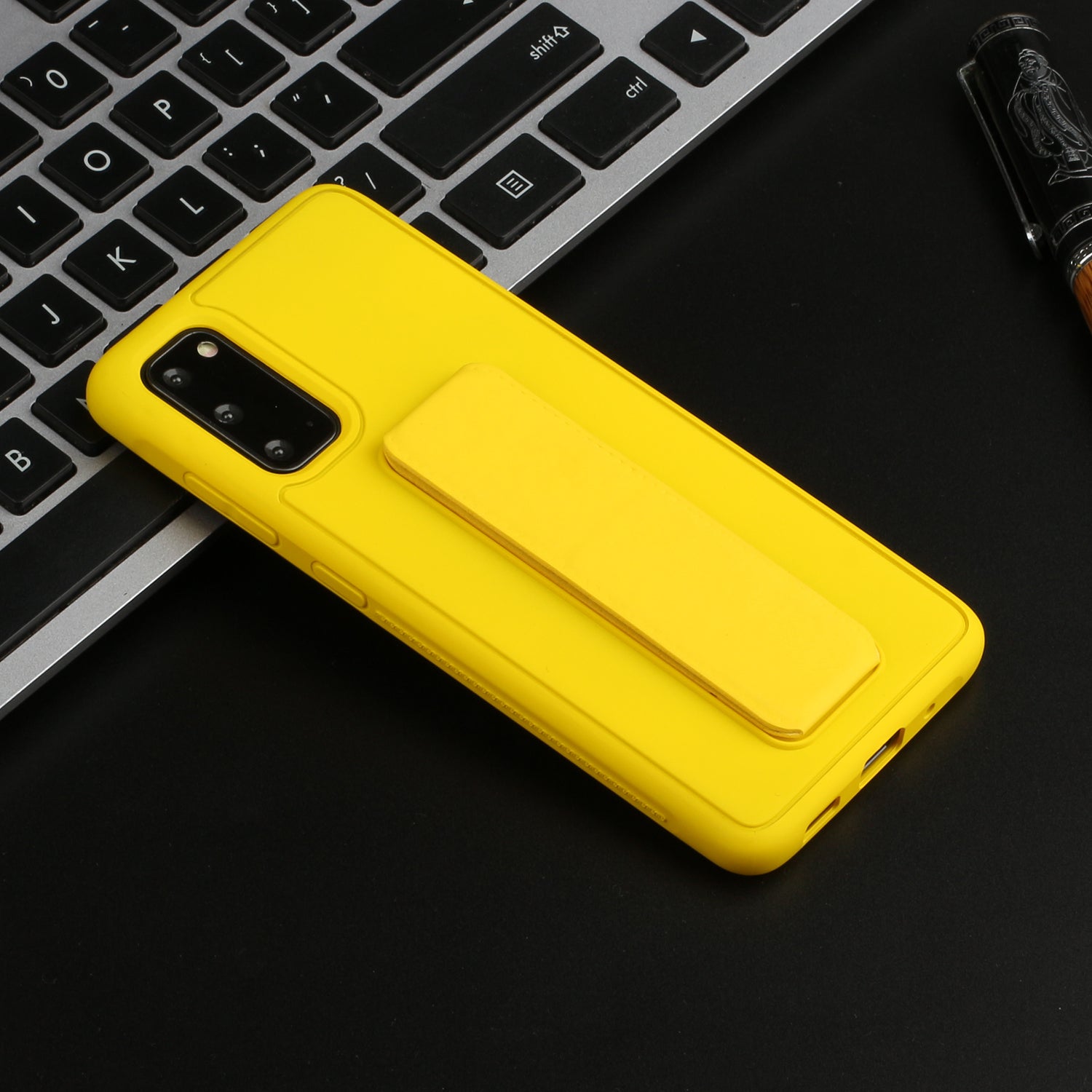 For Samsung Galaxy S20 4G/S20 5G Magnetic Hand Strap Kickstand TPU + PC Phone Cover - Yellow