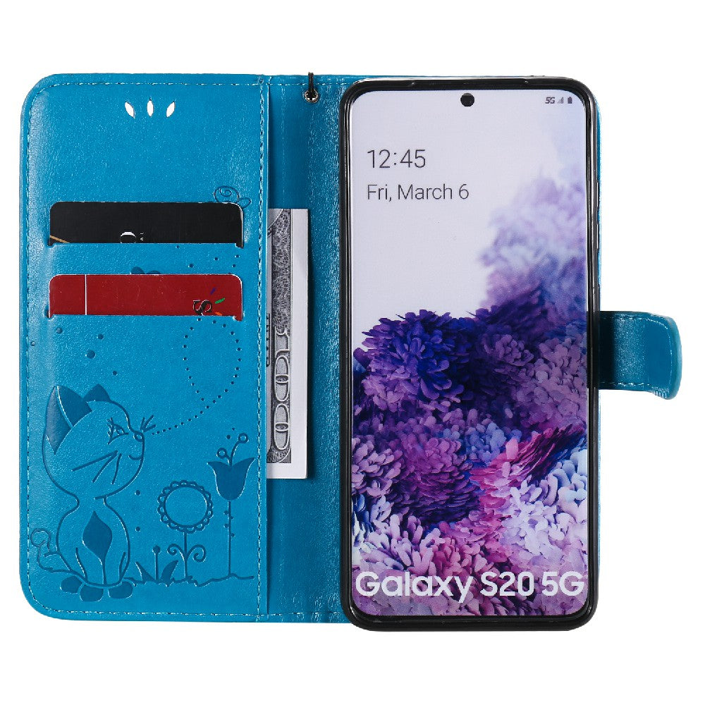 KT Imprinting Flower Series-4 Cat and Bee Pattern Imprinted Protective Cover with Stand Leather Wallet Case for Samsung Galaxy S20 4G/S20 5G - Blue