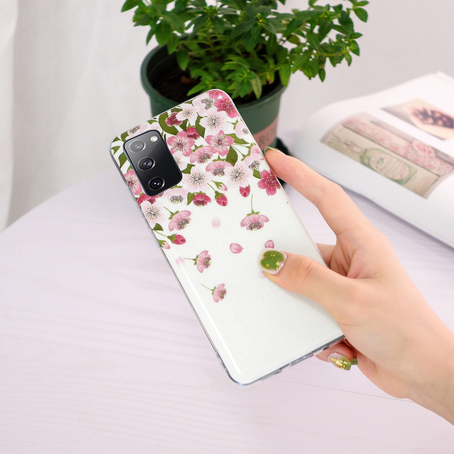 Luminous IMD TPU Phone Case Back Cover Shell for Samsung Galaxy S20 FE 2022/S20 FE 4G/S20 FE 5G/S20 Lite - Cherry Blossoms