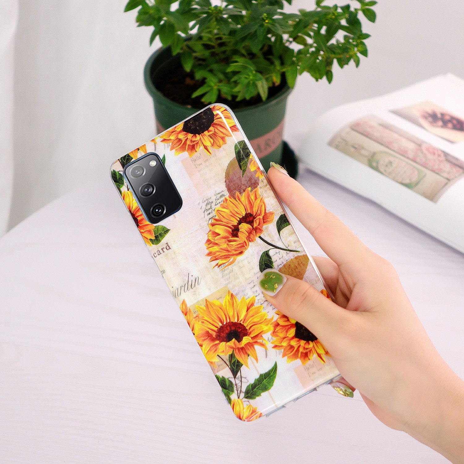 Luminous IMD TPU Phone Case Back Cover Shell for Samsung Galaxy S20 FE 2022/S20 FE 4G/S20 FE 5G/S20 Lite - Sun Flower