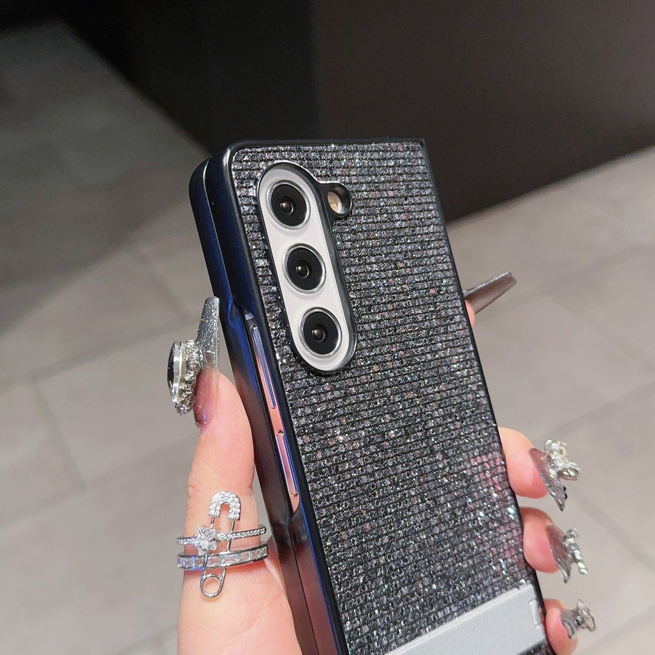 For Samsung Galaxy Z Fold6 5G Case Rhinestone Decor PU Leather Coated PC Phone Cover with Kickstand - Black  /  Grey