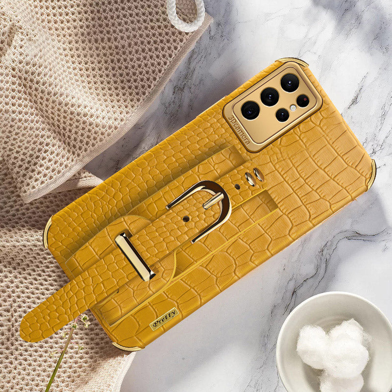 For Samsung Galaxy S24 Ultra Cell Phone Case Electroplating Leather+TPU Cover with Wristband - Yellow