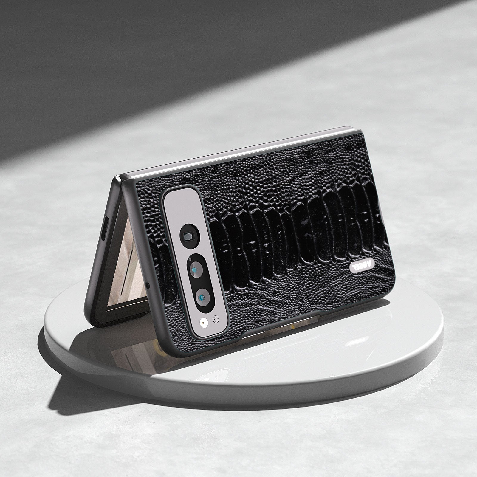 Uniqkart for Google Pixel Fold Crocodile Texture Phone Case Genuine Cow Leather+PC Anti-Fall Cover - Black