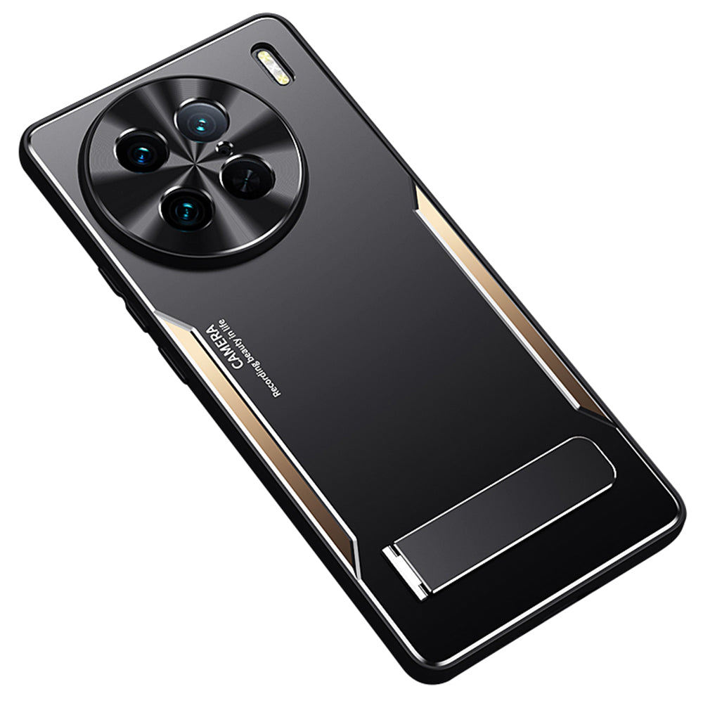 Uniqkart for vivo X90 Pro 5G TPU+Aluminium Alloy Shockproof Case Kickstand Phone Cover - Gold