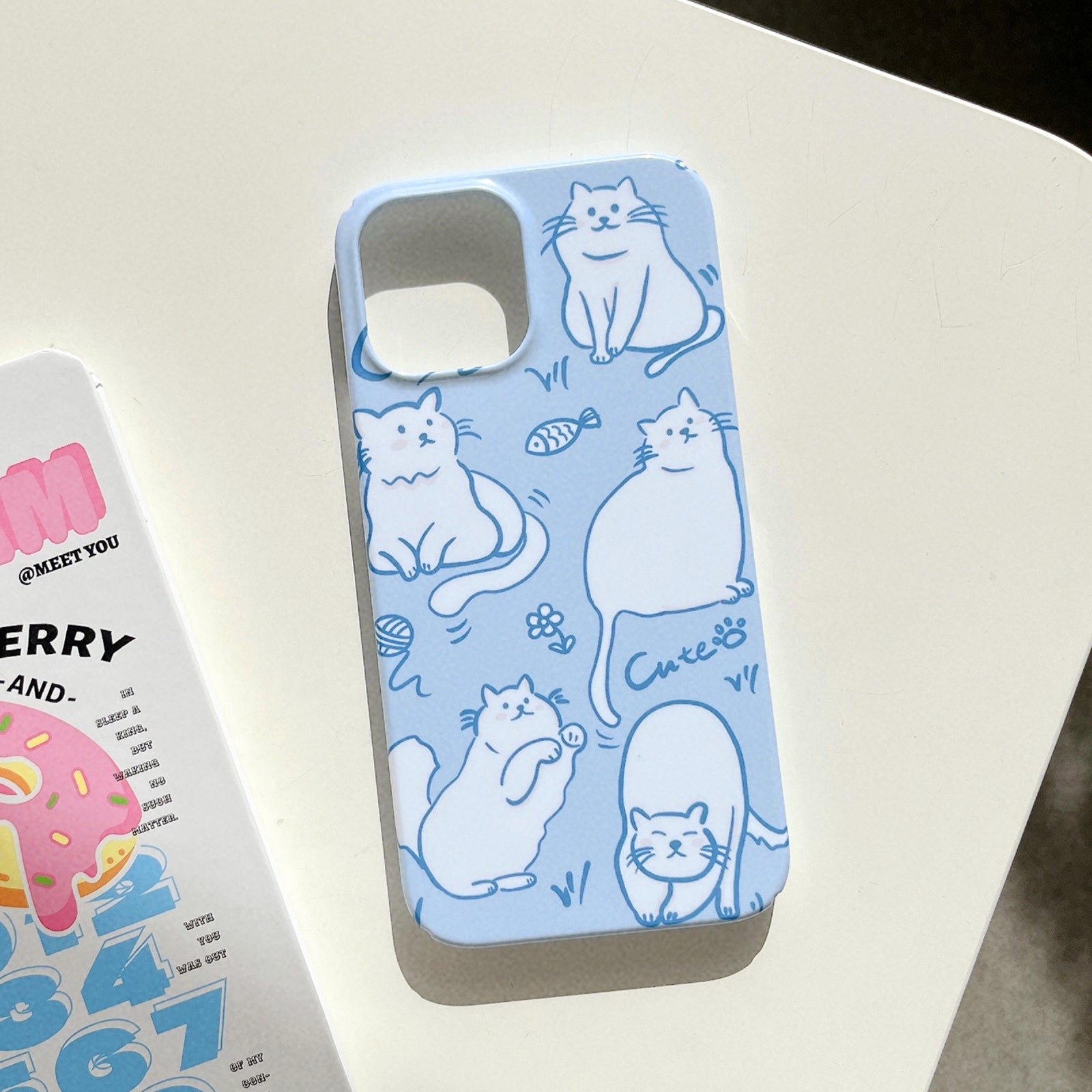 Uniqkart for iPhone 12 Pro Max 6.7 inch Hard PC Phone Case Pattern Printing Protective Glossy Phone Shell - Cute Cats