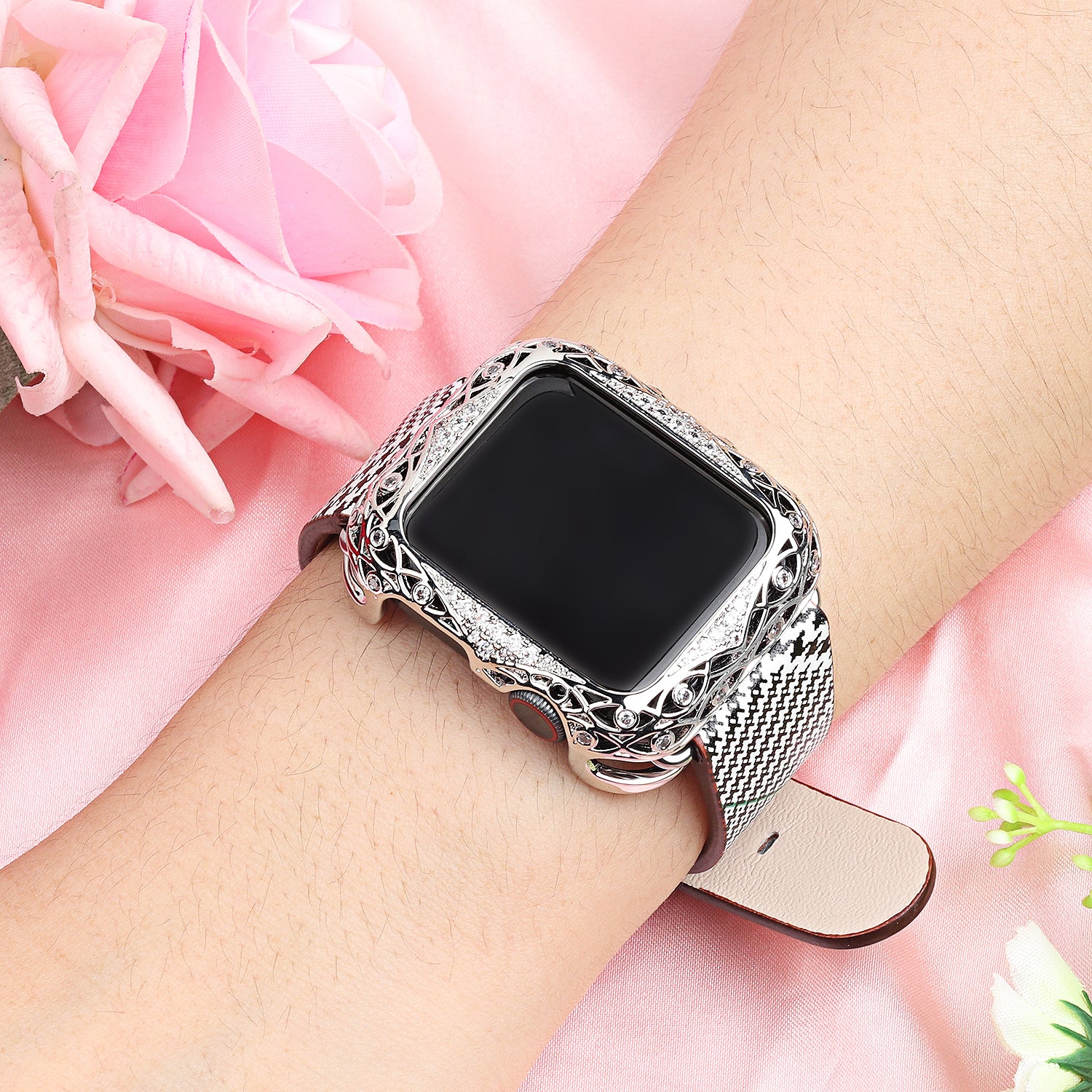Hollow-out Zircon Decor Anti-fall Copper Watch Case Cover for Apple Watch SE / SE (2022) 40mm / Series 6 / 5 / 4 40mm - Silver