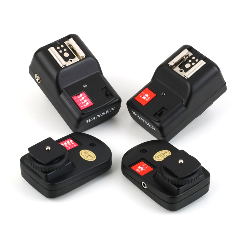 Wireless 4 Channels Practical Flash Trigger Transmitter with 2 Receivers